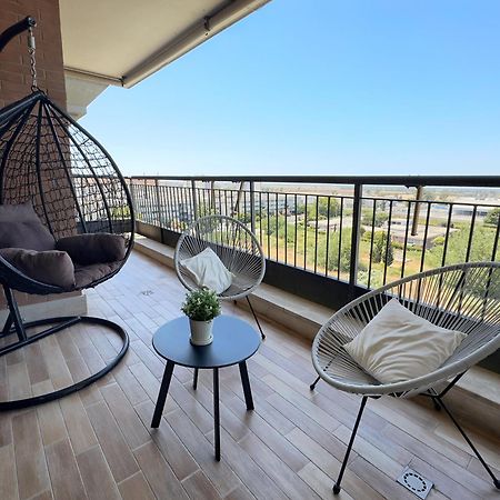 Sunset Escape Apartment - Panoramic Terrace Fiumicino Dış mekan fotoğraf