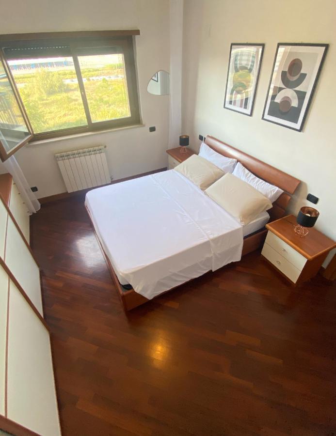 Sunset Escape Apartment - Panoramic Terrace Fiumicino Dış mekan fotoğraf